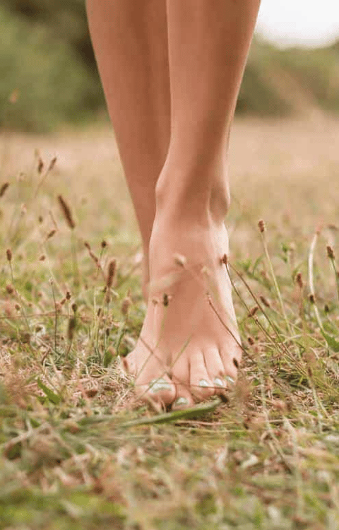 What is earthing or grounding? How going barefoot could give you health  benefits, from less inflammation to a healthier heart